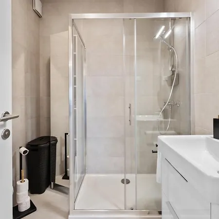 Karla & Jakov Szybenik