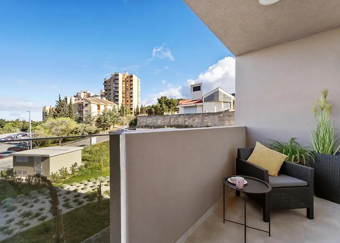 Karla & Jakov * 希贝尼克