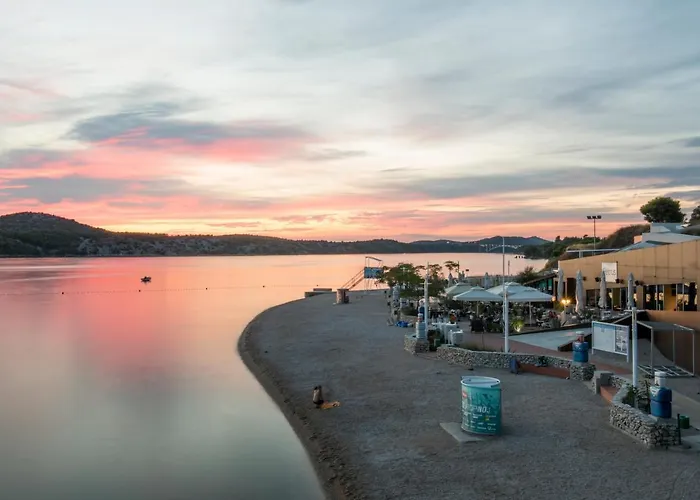 Karla & Jakov 希贝尼克